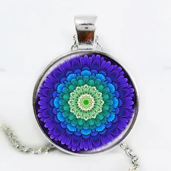 Mandala prívesok Náboženské šperky Duchovné amulet Posvätná geometria náhrdelník Mandala kvetina náhrdelník sklo cabochon náhrdelník