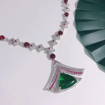 Módne Luxusné Loptu Nádherný Náhrdelník Žien Zelený Drahokam, Červené Sklo AAA Zirkón Svieti Trojuholník Prívesok Svadobné Šperky Nové 2021
